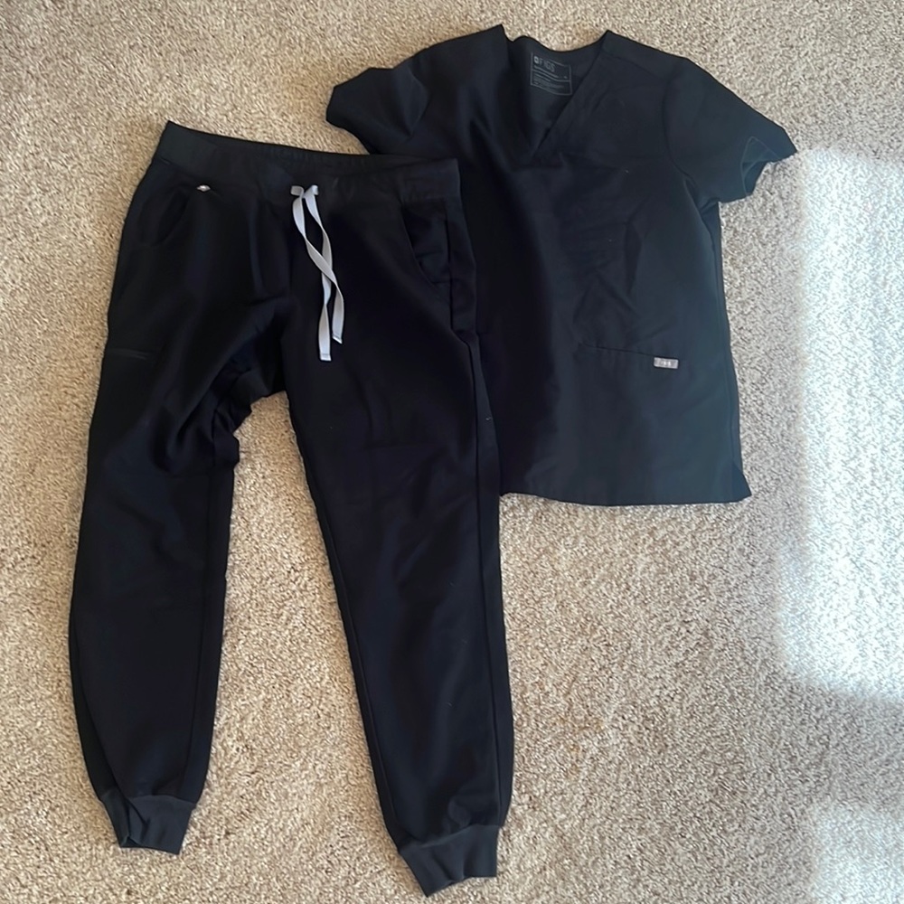 Black Figs Scrubs with jogger pants